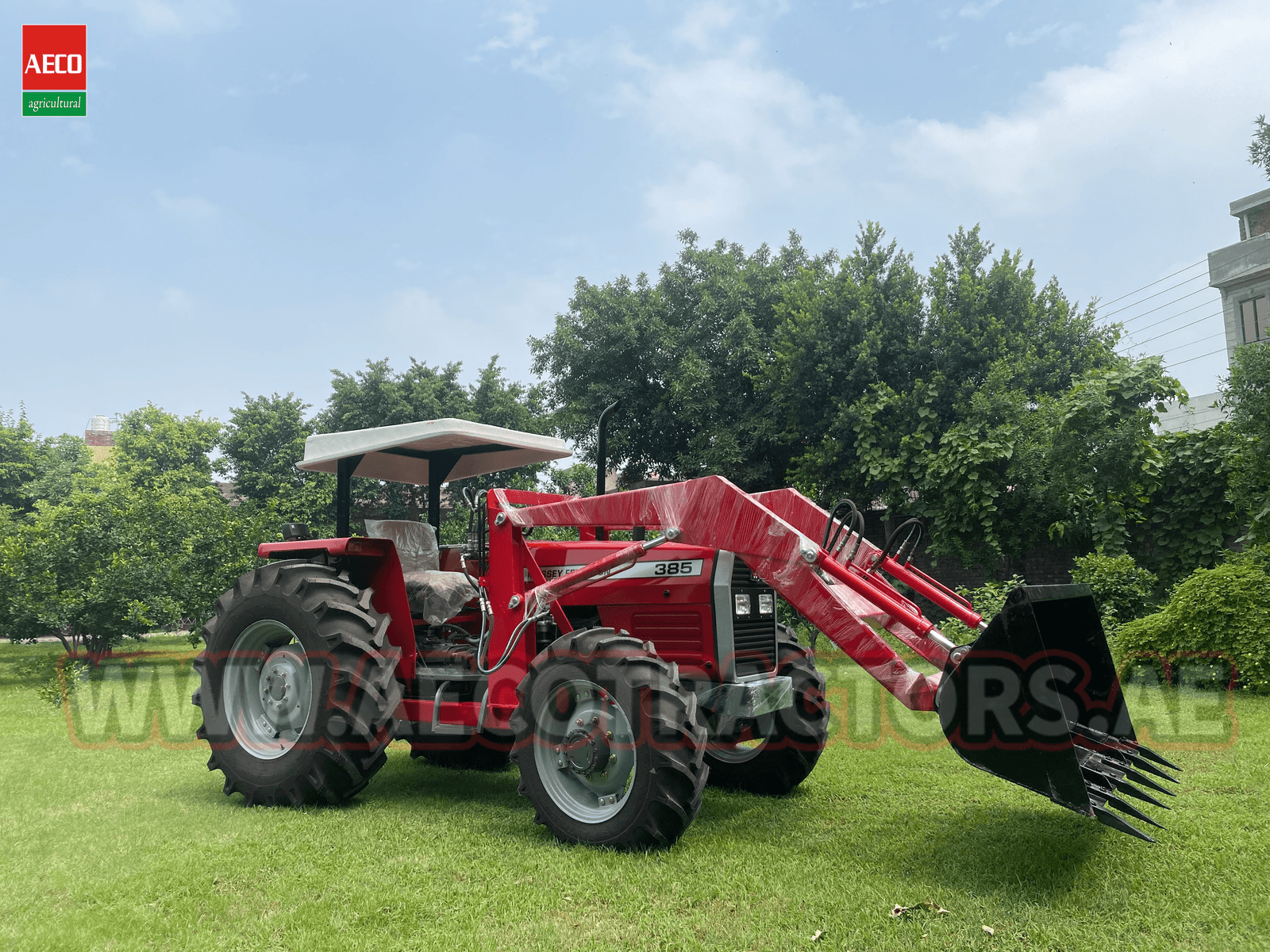 Massey Ferguson 385 4WD Tractor