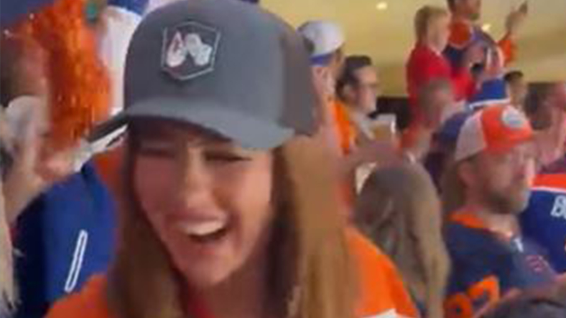 Oilers fan flash not censored